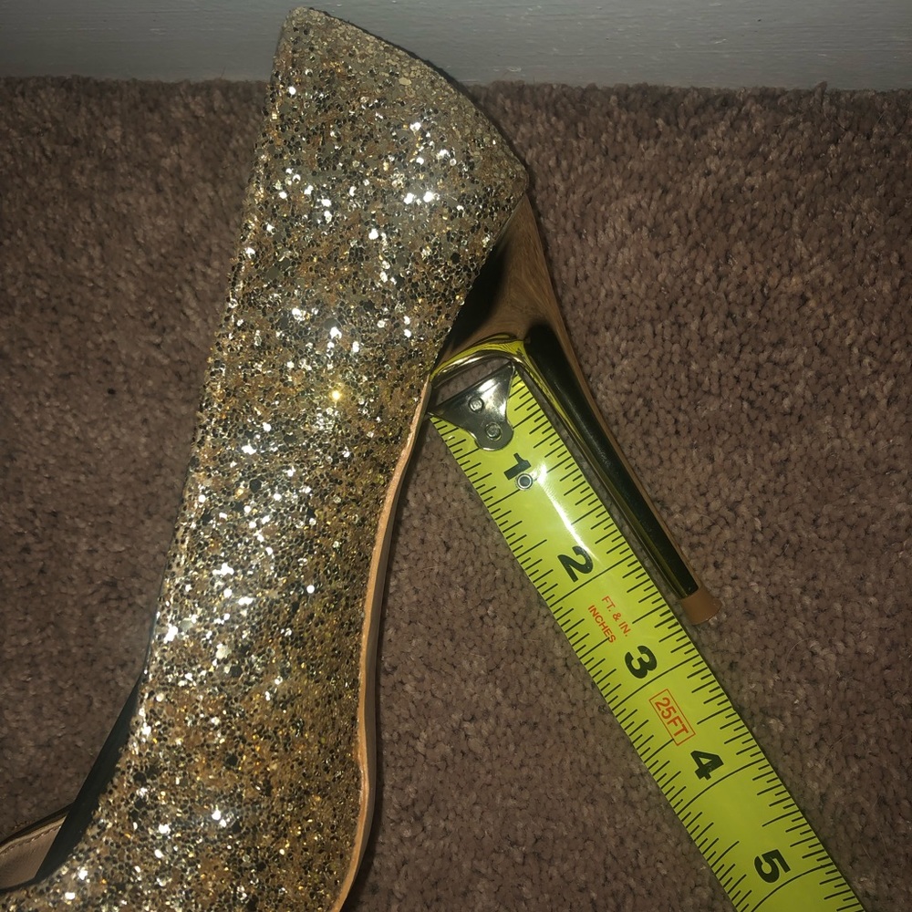 “Goldilocks” sparkle pumps - Picture 6 of 7